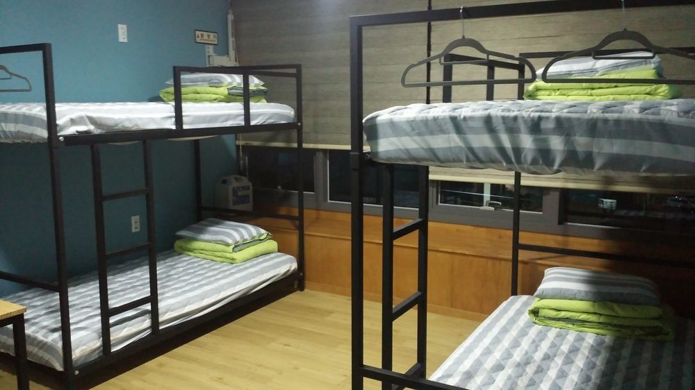 1004 Hostel Guesthouse ヨス市 エクステリア 写真